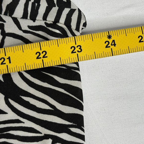 Dana Buchman Women's Zebra Blouse Size 1X Career Office Professional Stretchy - Picture 8 of 9